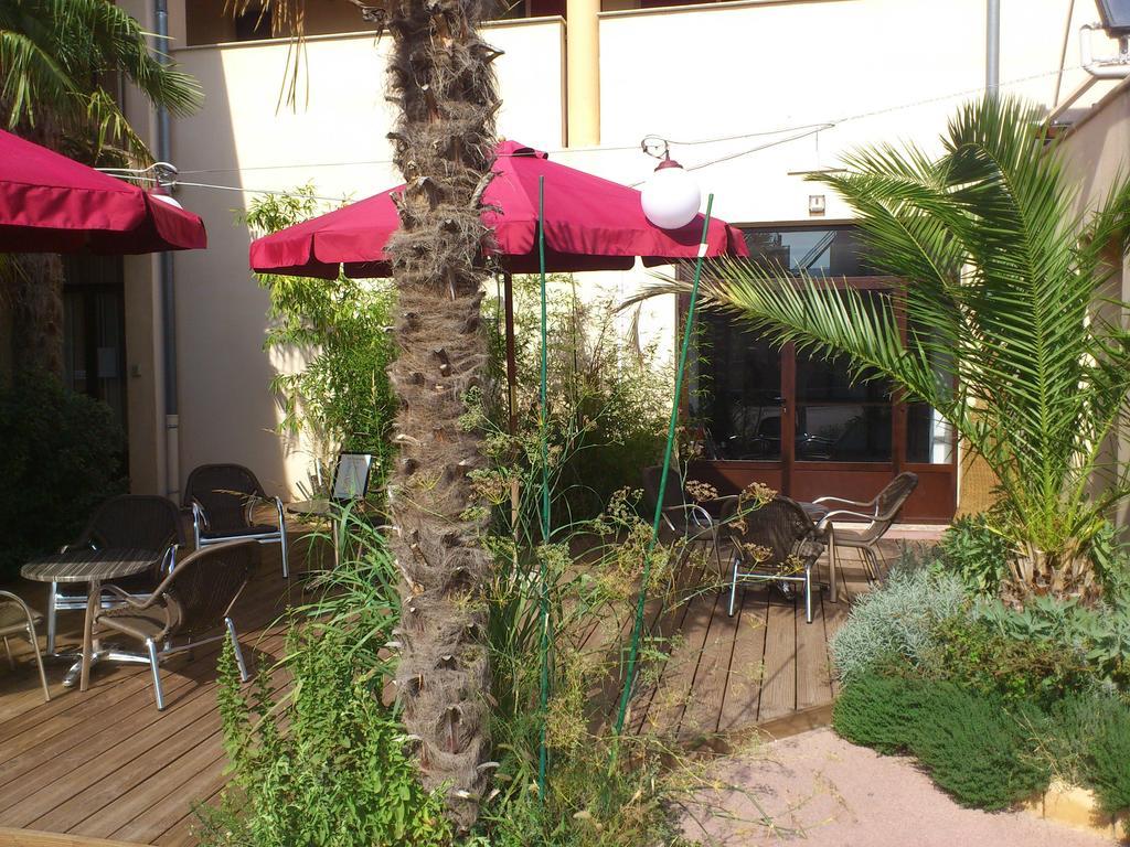 Hotel Le Relais Du Luberon Maubec  Exterior photo